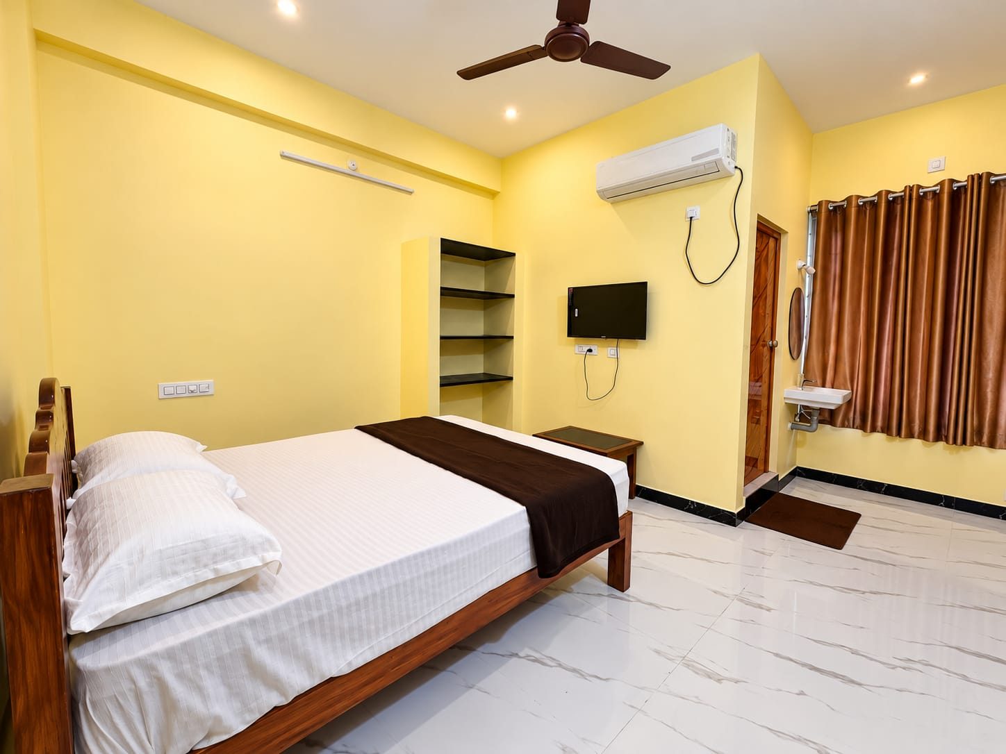 Varsha Grand Resort property photograph 18